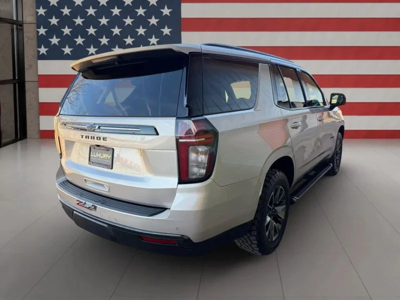 Used 2021 Silver Chevrolet Z71 Sport Utility 4D image 7