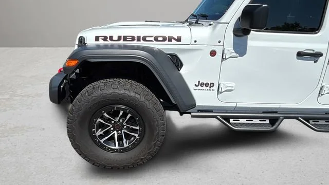 Used 2024 White Jeep 4-Door Rubicon 4x4 image 36
