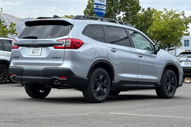 New 2026 ICE SILVER METALLIC Subaru Premium 7-Passenger image 4
