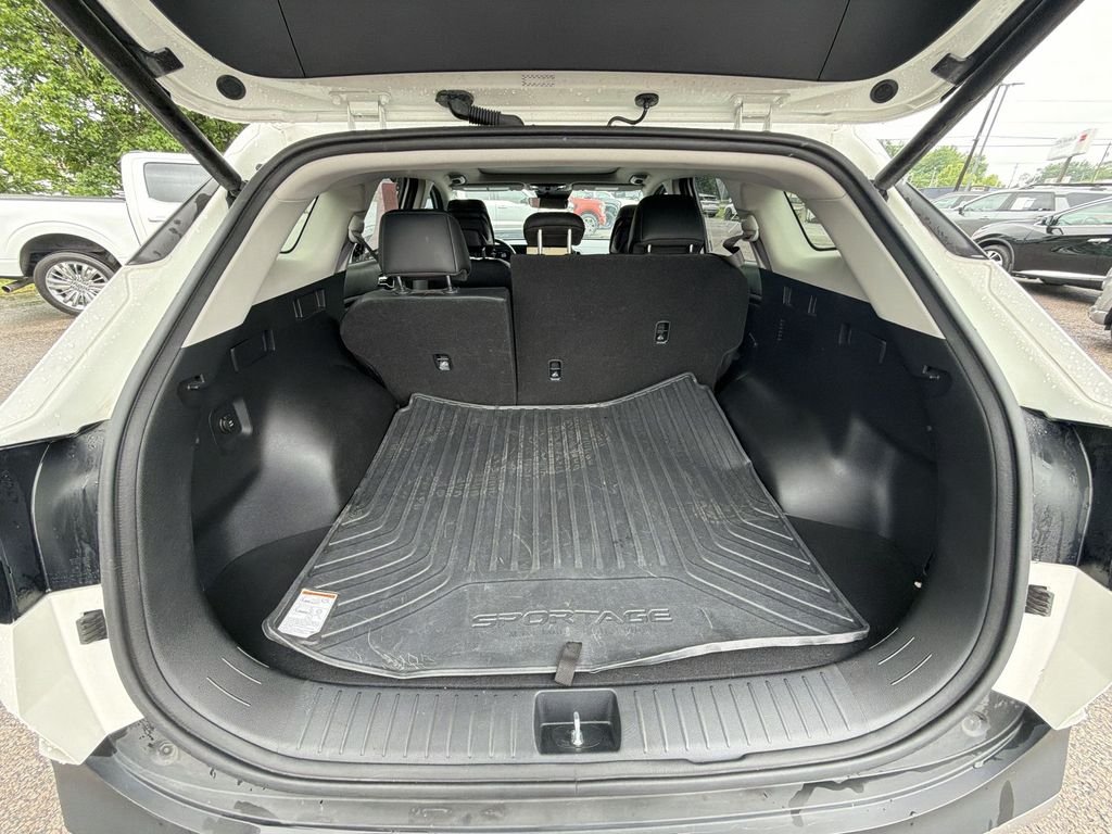 Used 2023 White Kia EX image 24