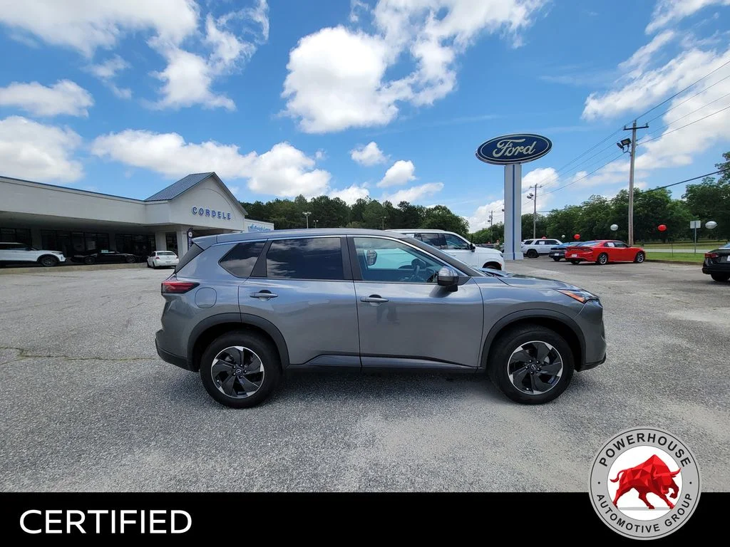 Used 2024 Gray Nissan SV image 6