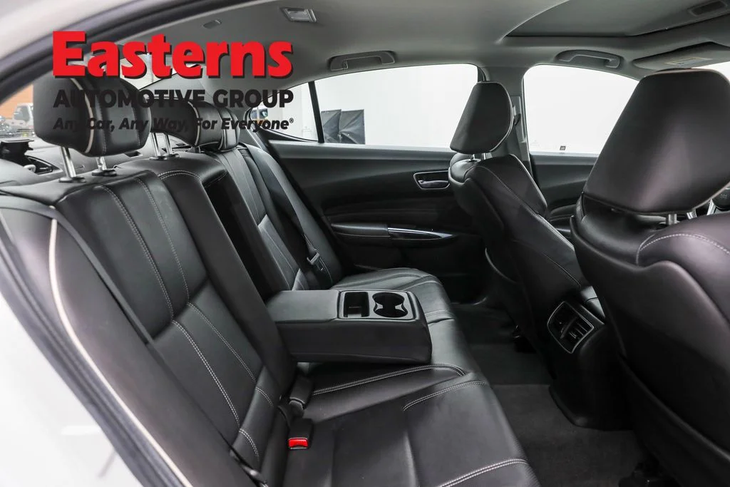 Used 2020 White Acura 3.5L Technology Pkg image 22