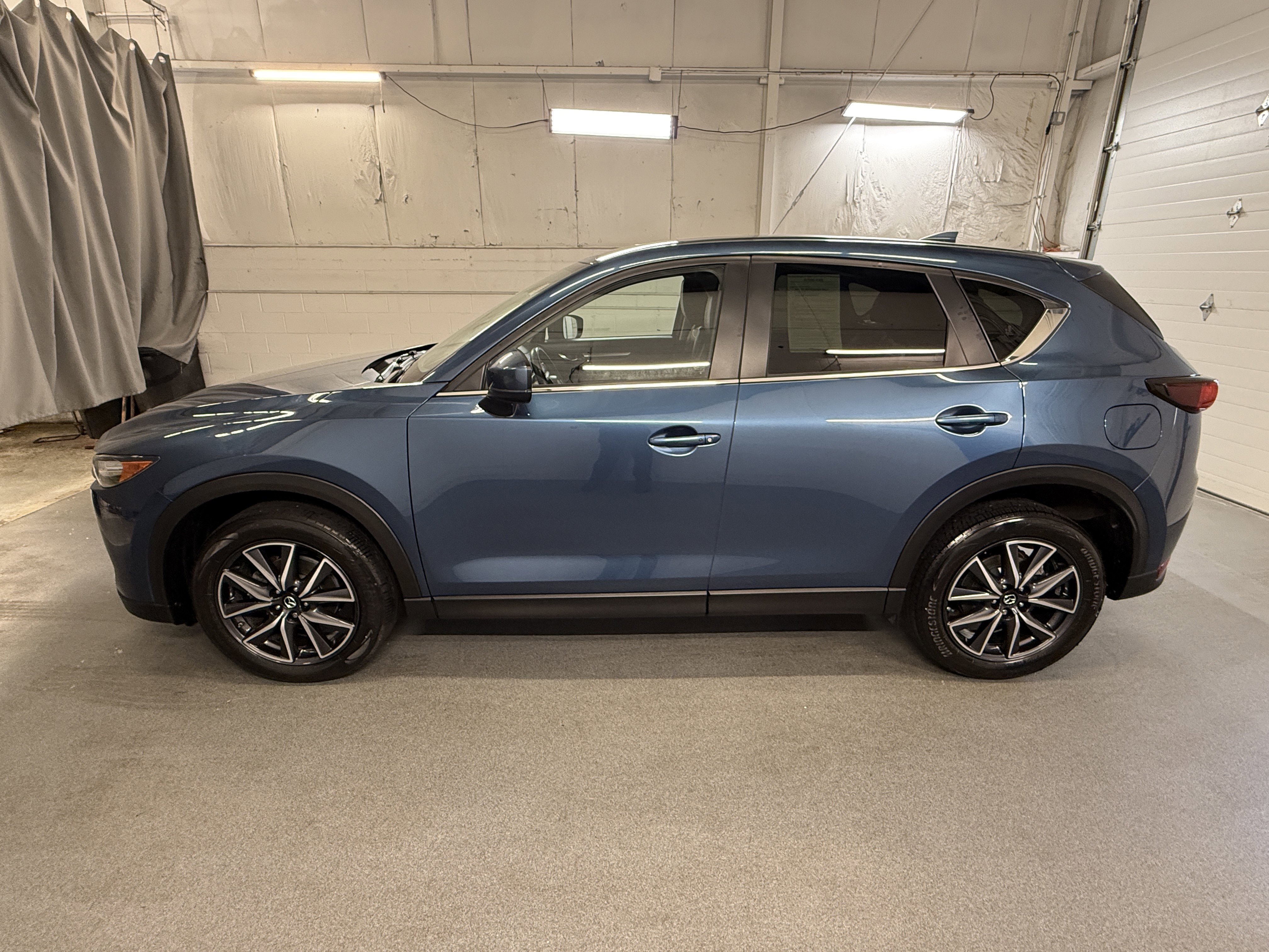 Used 2018 Eternal Blue Mica Mazda Touring image 5