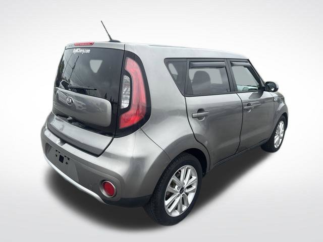 Used 2017 Gray Kia Plus image 5