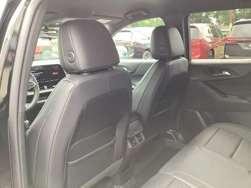 2027 Chevrolet Equinox LT - Photo 21