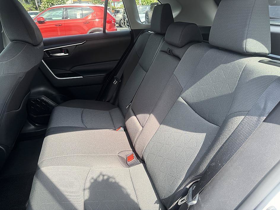 Certified Used 2025 Ice Toyota Hybrid XLE image 11