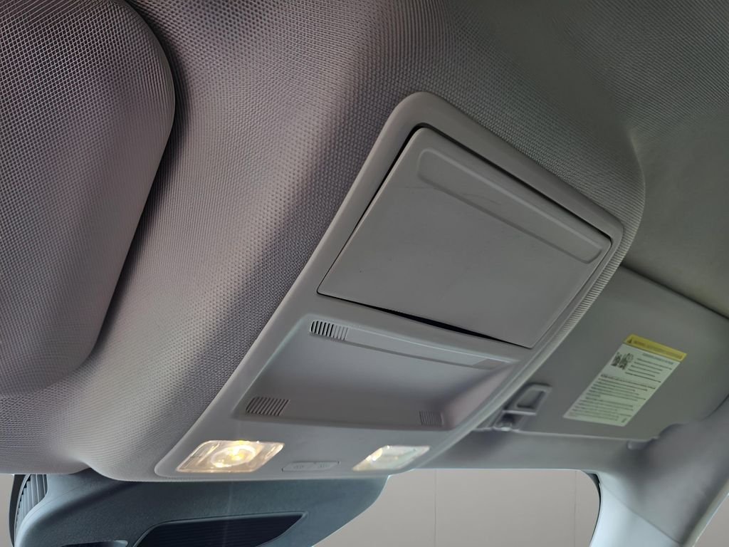 Used 2024 Oxford White Ford Active image 16