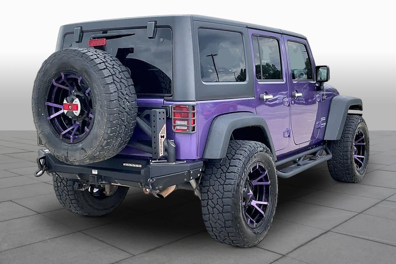 Used 2018 Xtreme Purple Pearlcoat Jeep Sport S image 12