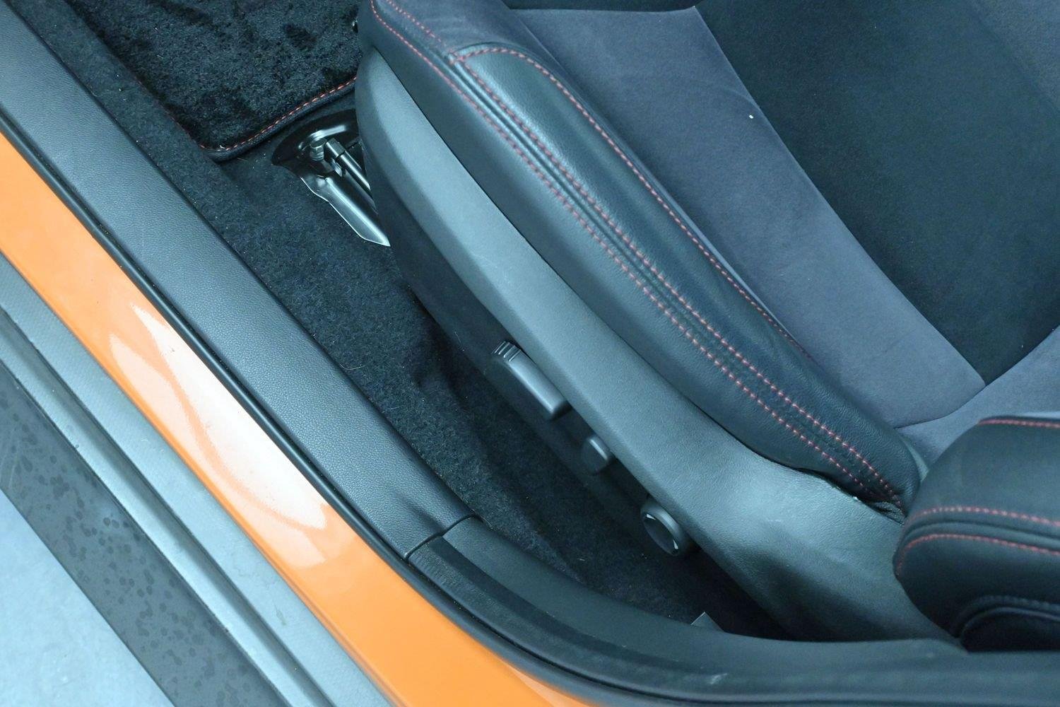 Used 2022 Solar Orange Pearl Subaru Limited image 13
