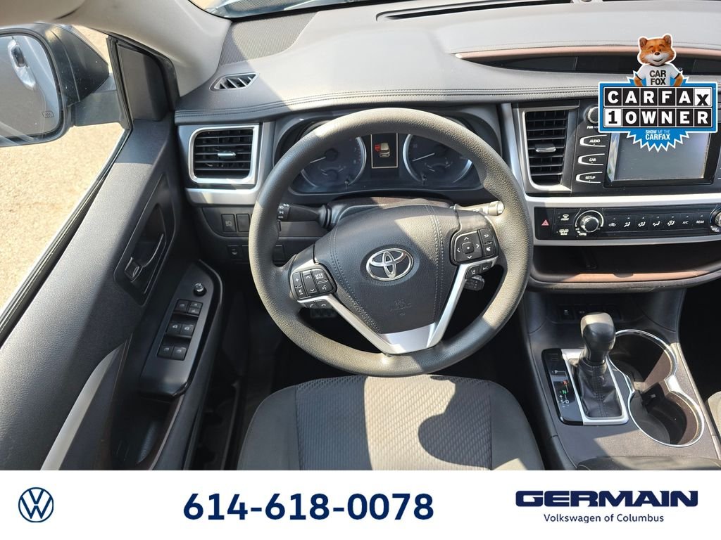 Used 2019 Shoreline Mist Toyota LE image 19
