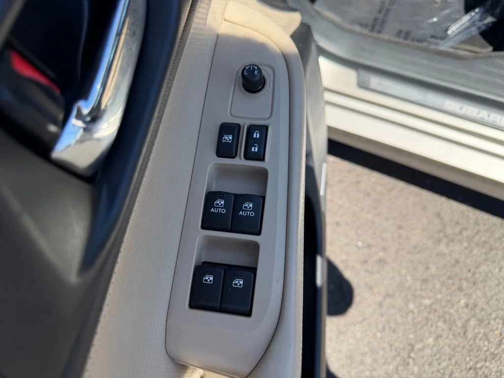 Used 2015 Tungsten Metallic Subaru 2.5i image 14