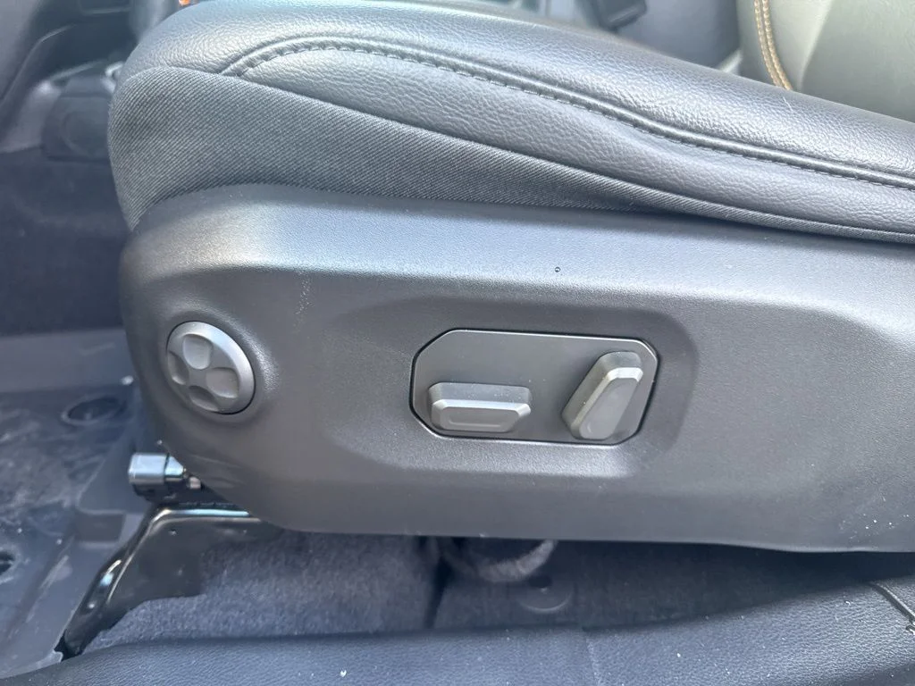 2025 Jeep Wrangler 4-Door Sahara - Photo 16
