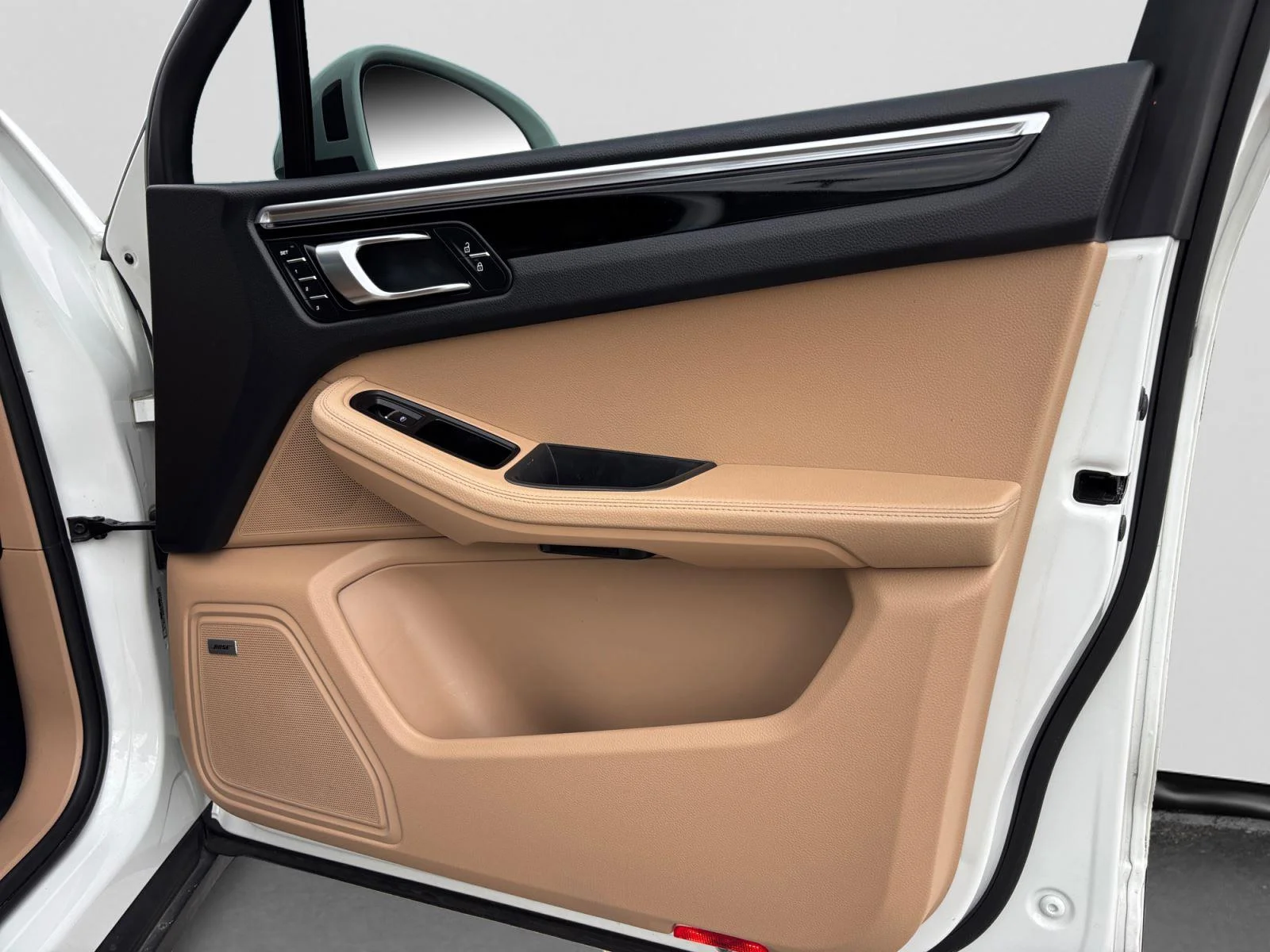 Used 2020 White Porsche Base image 52