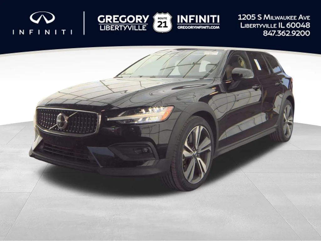 2025 Volvo V60 Cross Country B5 Plus AWD's photo