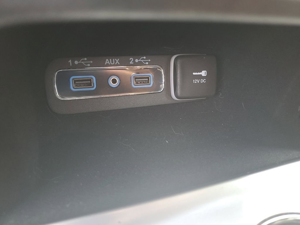 Used 2021 White Jeep Overland image 21