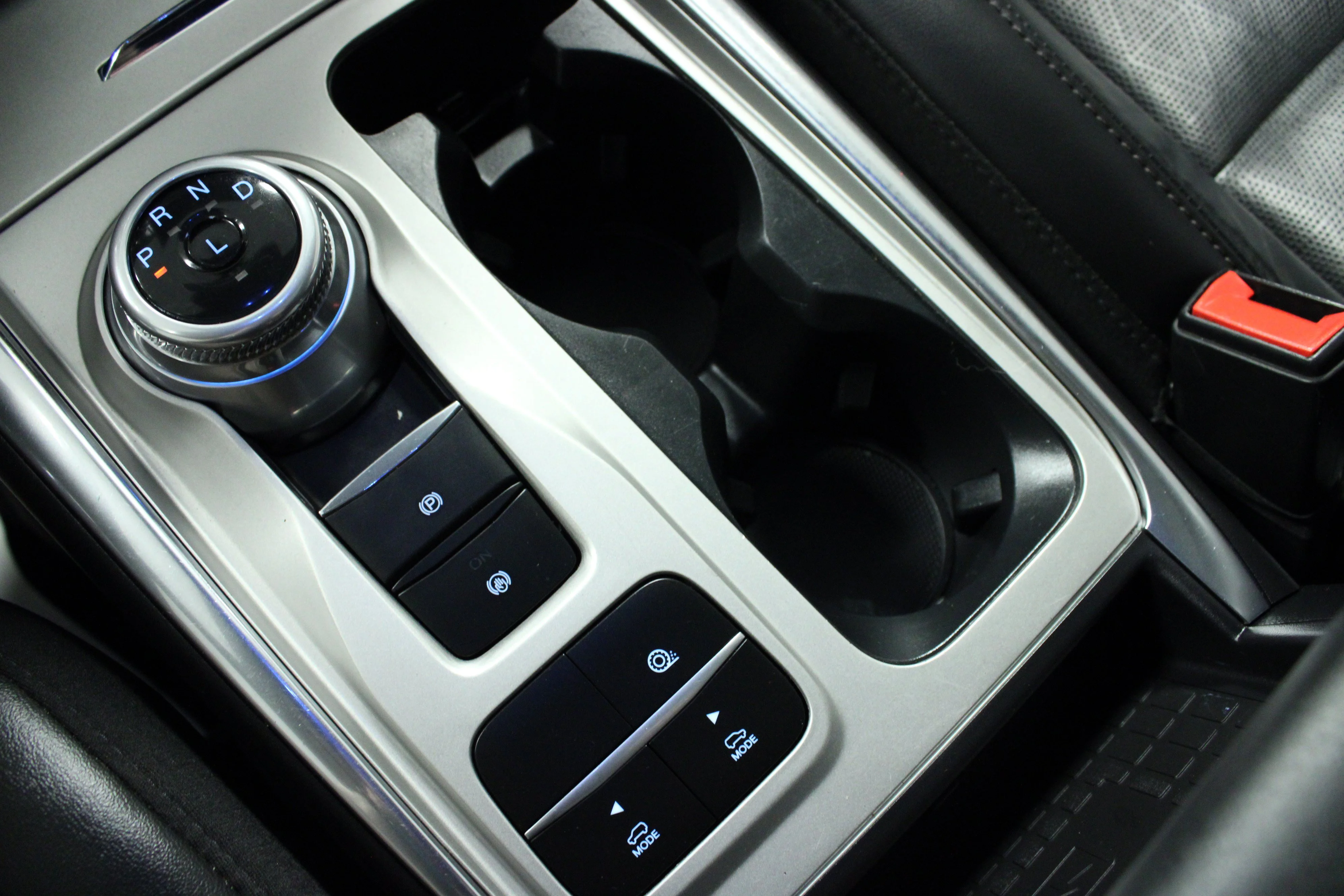 Used 2022 Blue Metallic Ford Platinum image 24