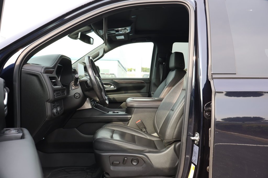 Used 2022 Blue Chevrolet Z71 image 12