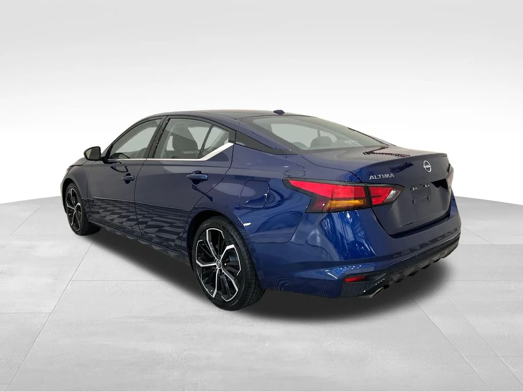 Used 2024 Blue Nissan 2.5 SR image 3