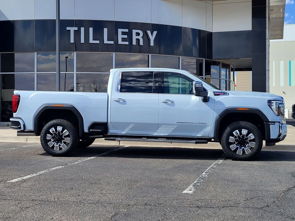 2026 GMC Sierra 4WD Crew Cab Standard Box Denali's photo