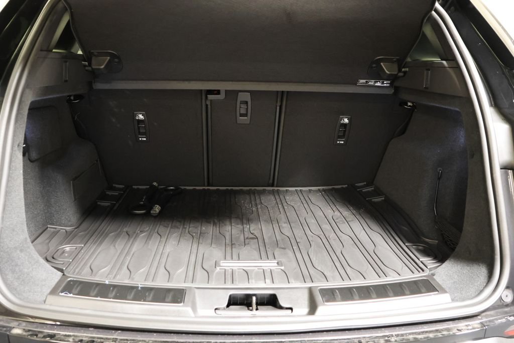New 2026 Carpathian Grey Land Rover Hoxton Edition image 46