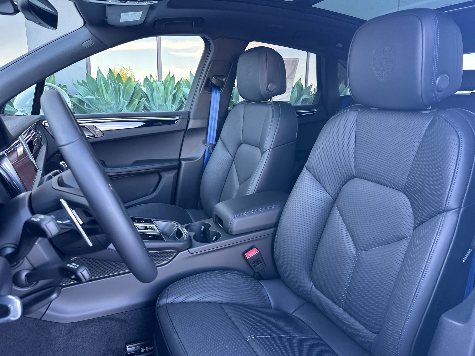2026 Porsche Macan S - Photo 6