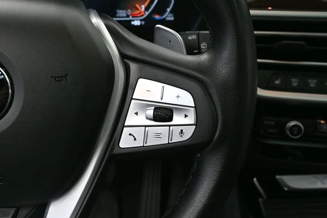 Used 2023 White BMW xDrive30i image 31