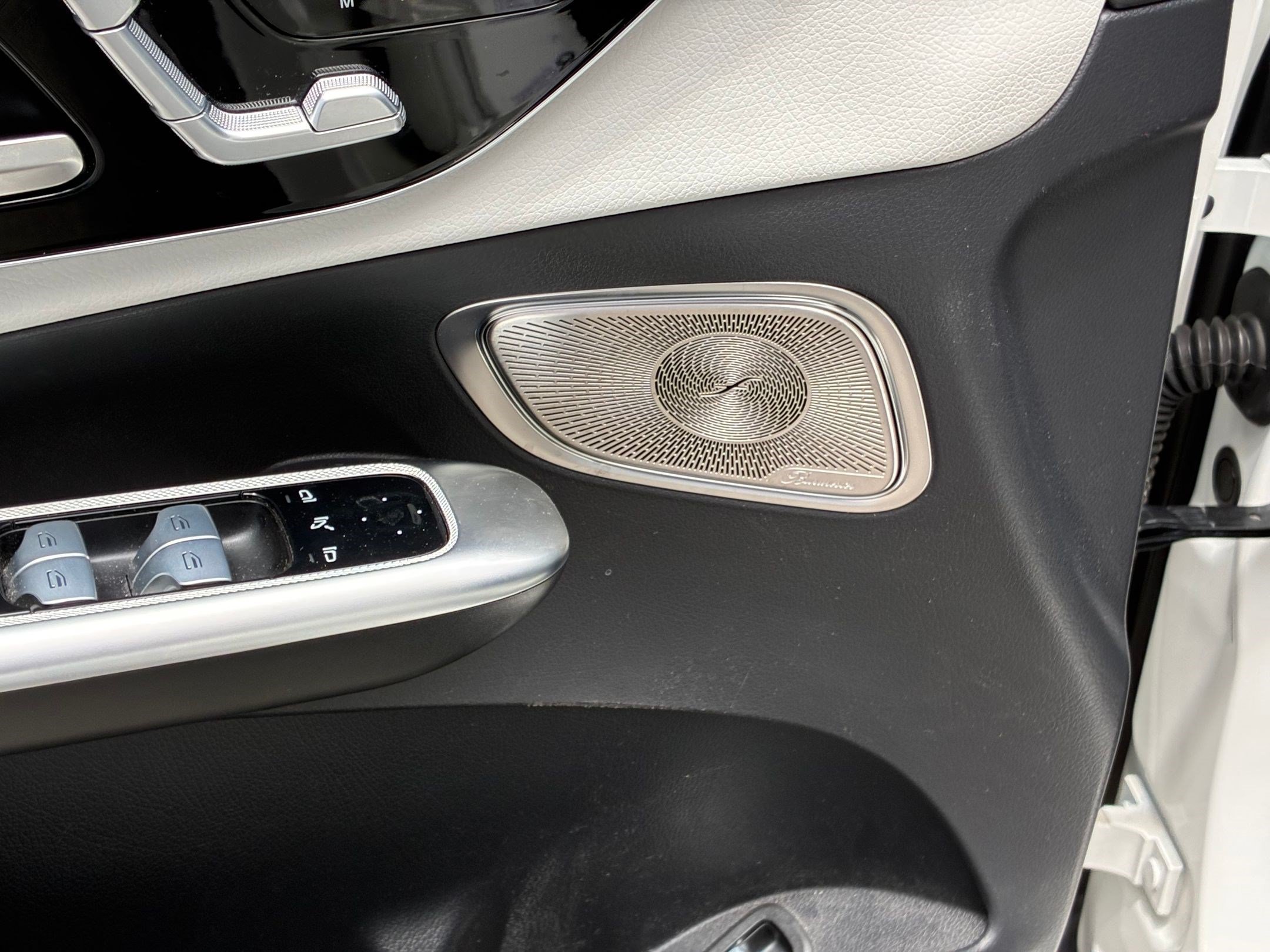 Used 2023 Polar White Mercedes-Benz GLC 300 image 13