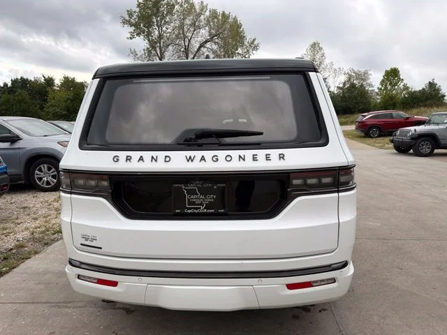 Used 2022 White Jeep Series II image 4