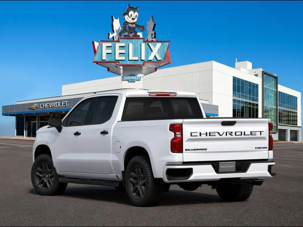 New 2026 Summit White Chevrolet Custom image 2