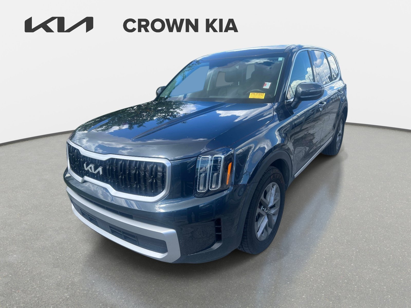 Used 2023 Gravity Gray Kia LX image 2