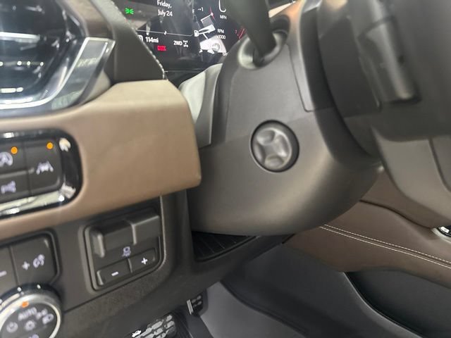 2026 GMC Yukon Denali Ultimate - Photo 9