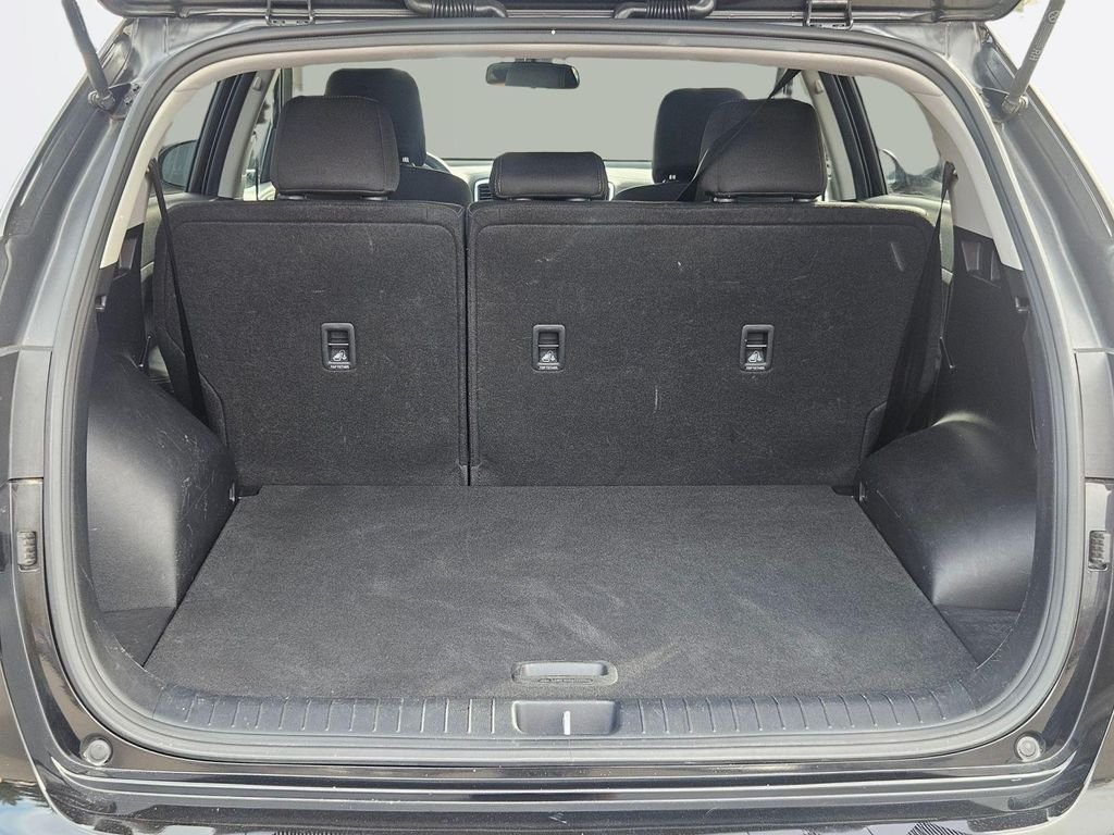 Used 2020 Black Cherry Pearl Kia LX image 24