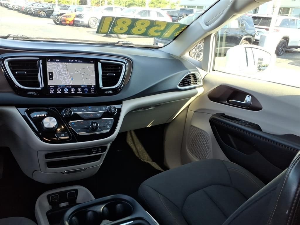 Certified Used 2019 White Chrysler Touring Plus image 14