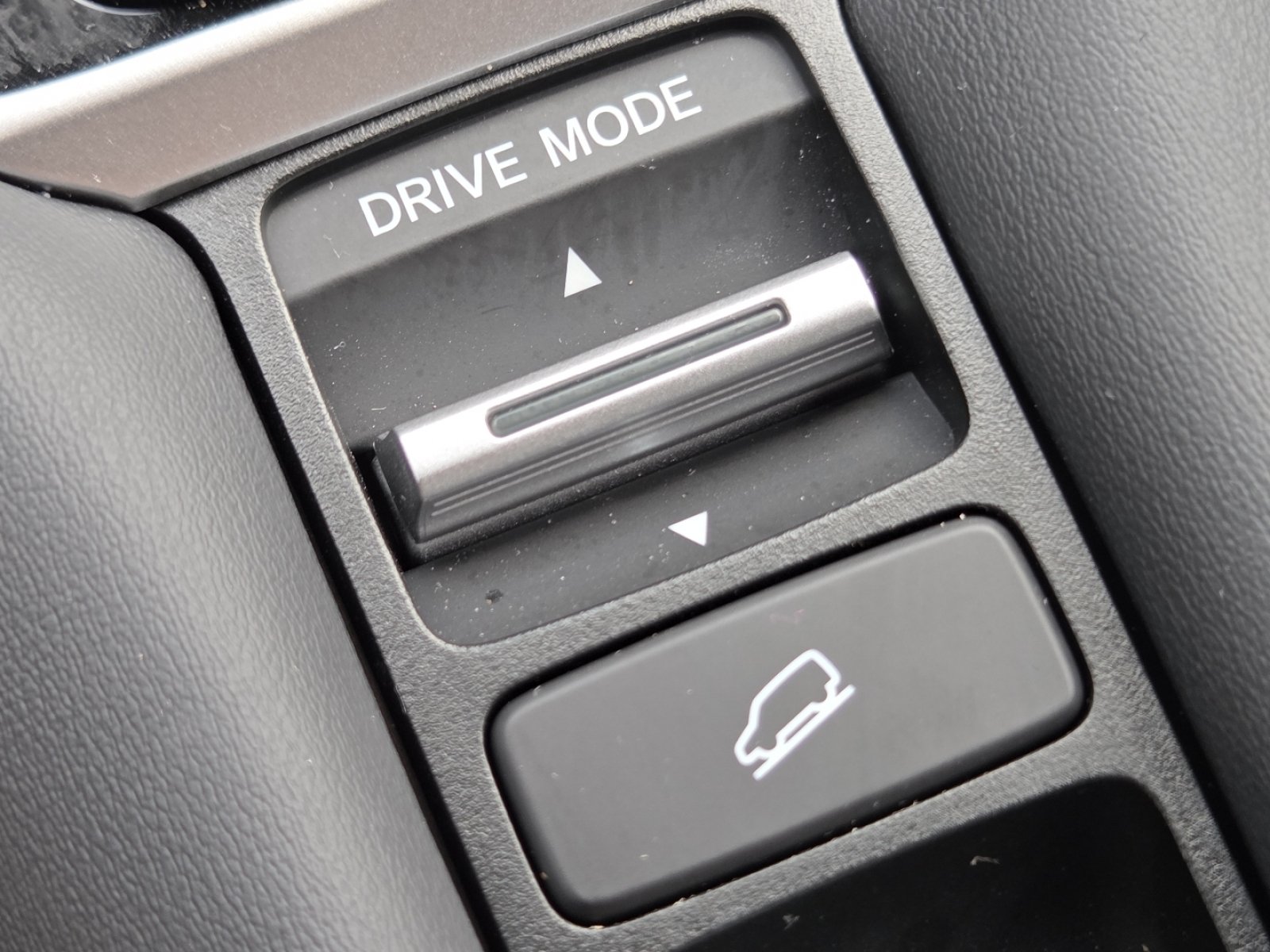 2025 Honda HR-V EX-L - Photo 9