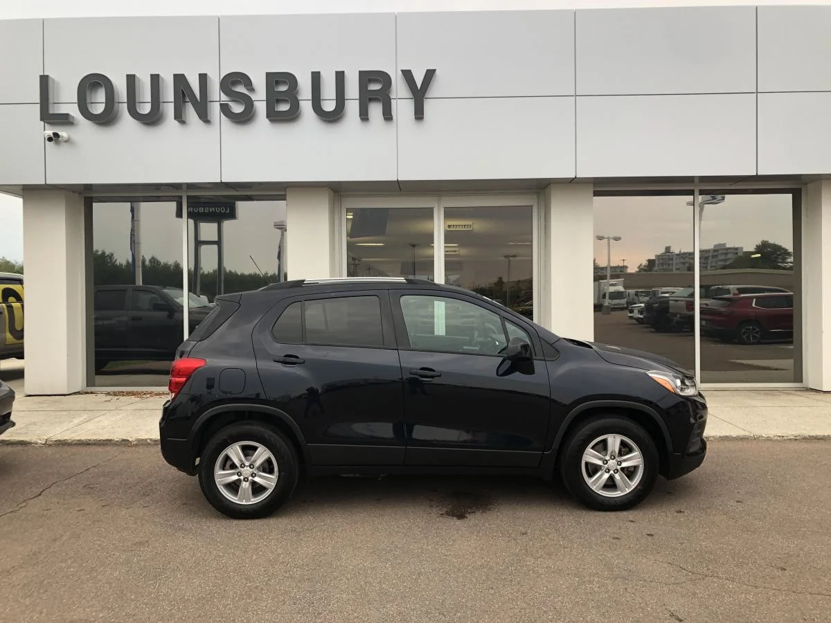 Used 2022 Blue Chevrolet Awd 4dr Lt image 2