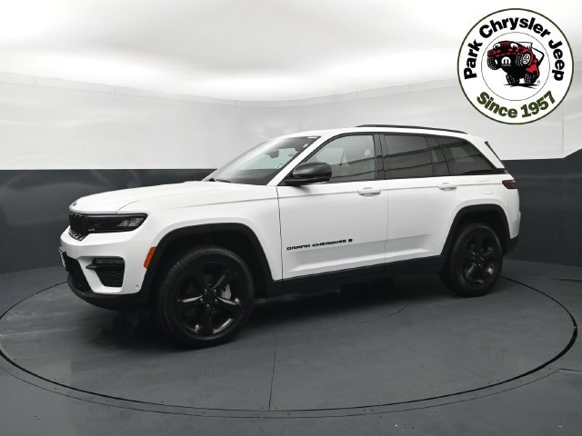 Used 2023 Jeep Grand Cherokee Limited with VIN 1C4RJHBG3PC514723 for sale in Burnsville, Minnesota