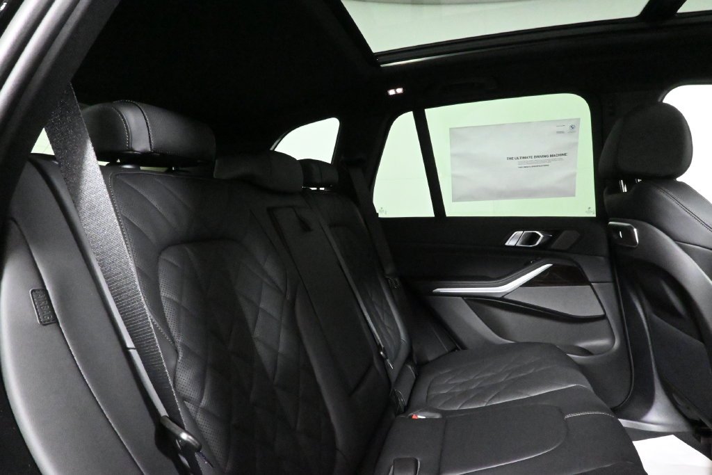Used 2026 Black BMW xDrive50e image 37