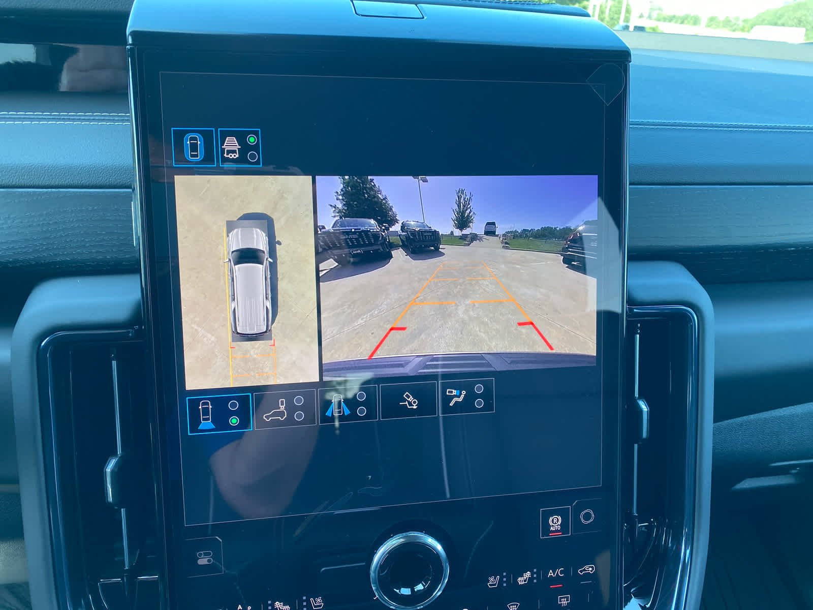2026 GMC Yukon XL AT4 Ultimate - Photo 13