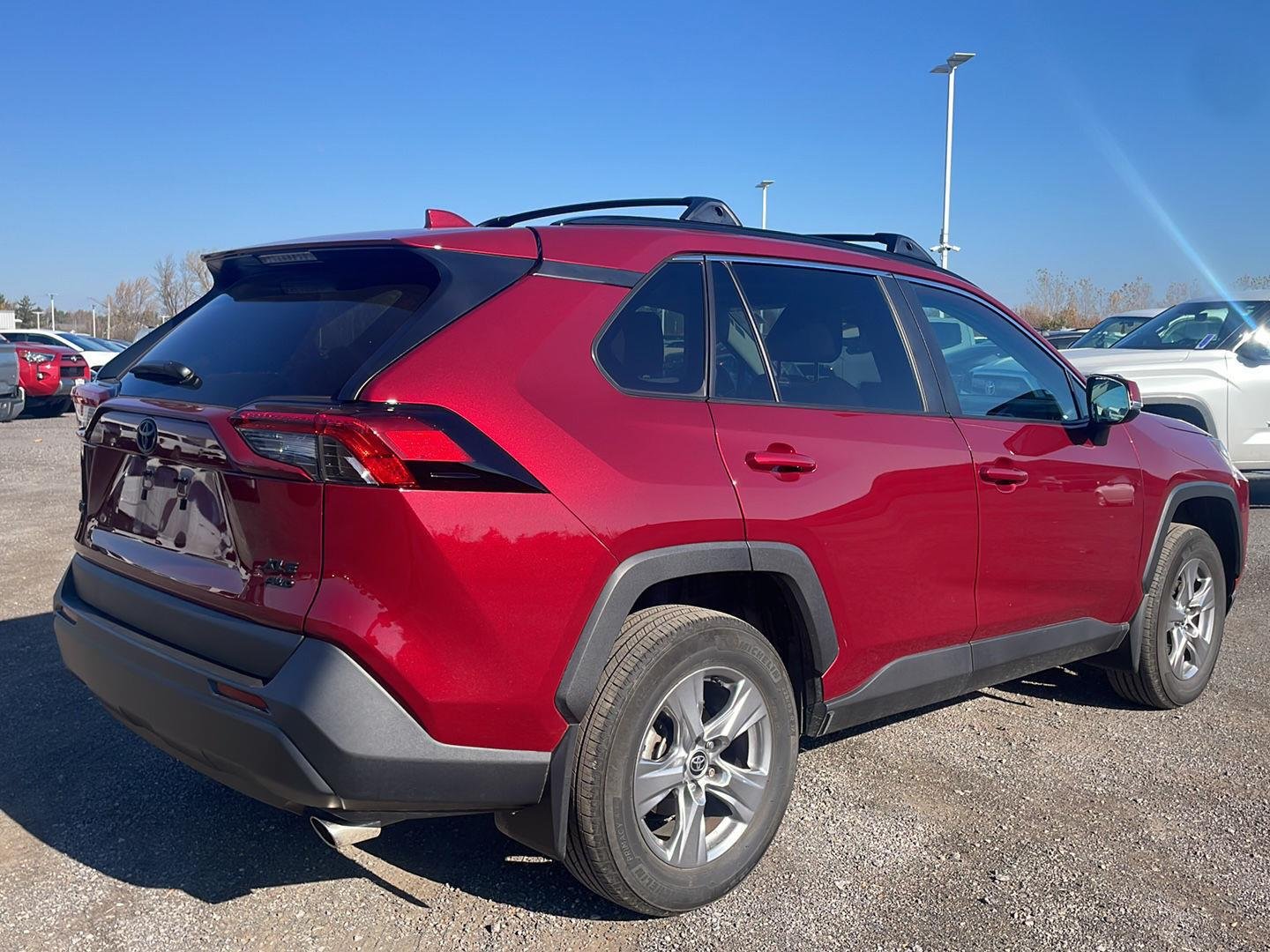 Used 2025 Ruby Flare Pearl Toyota XLE image 9
