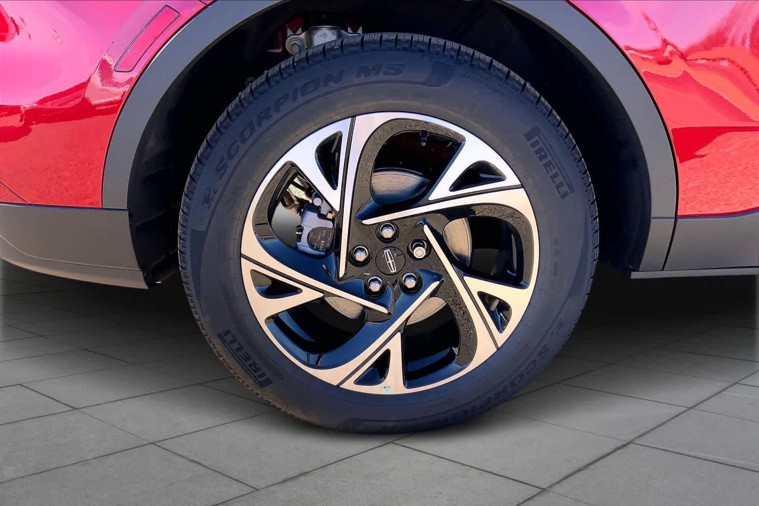 New 2026 Red Carpet Metallic Tinted Clearcoat Lincoln Premiere image 11
