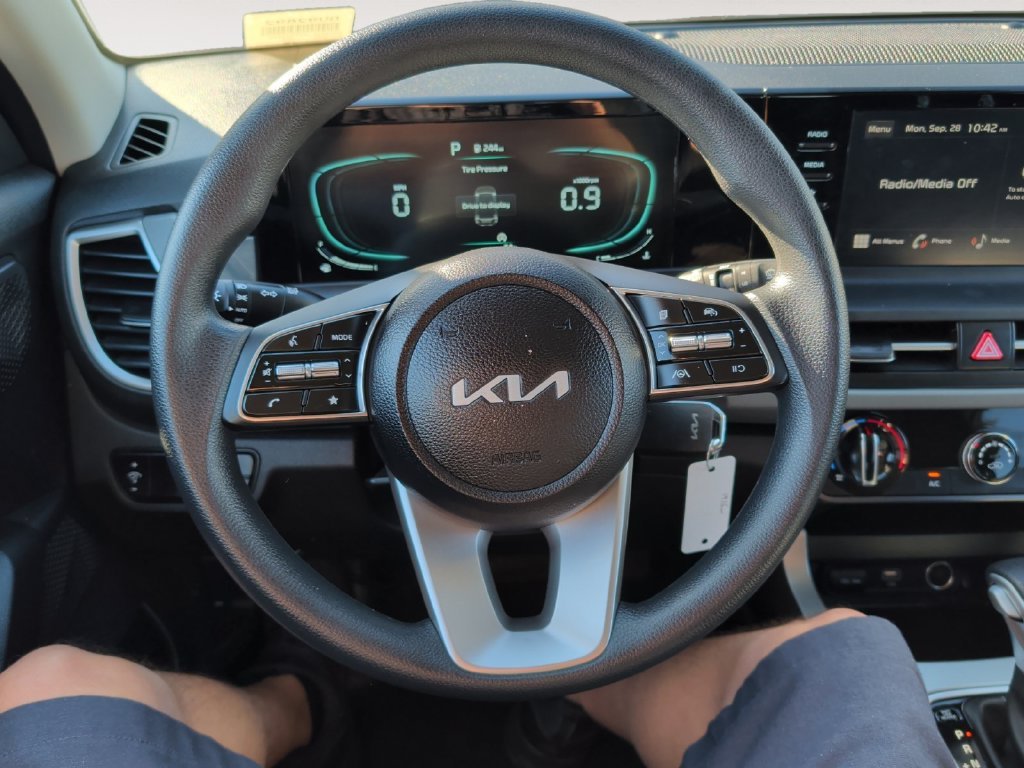 Certified Used 2026 White Kia LX image 19