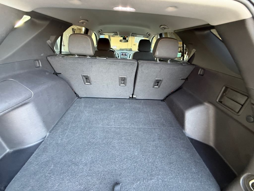 Used 2024 Gray Chevrolet LT image 19