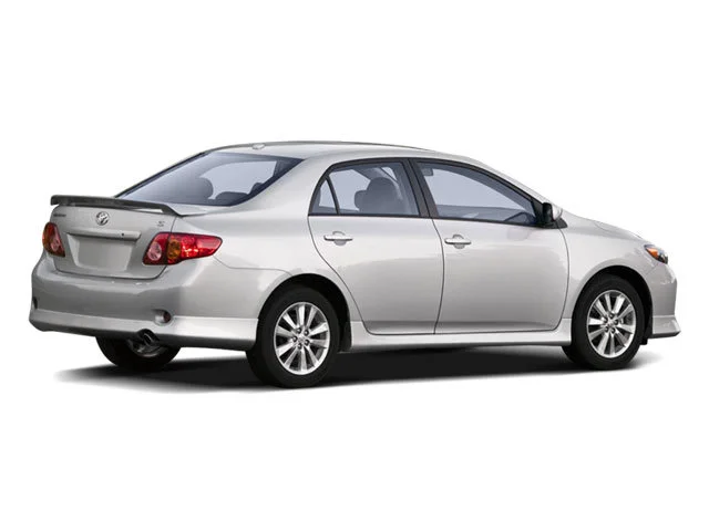 Used 2009 Gray Toyota LE image 2