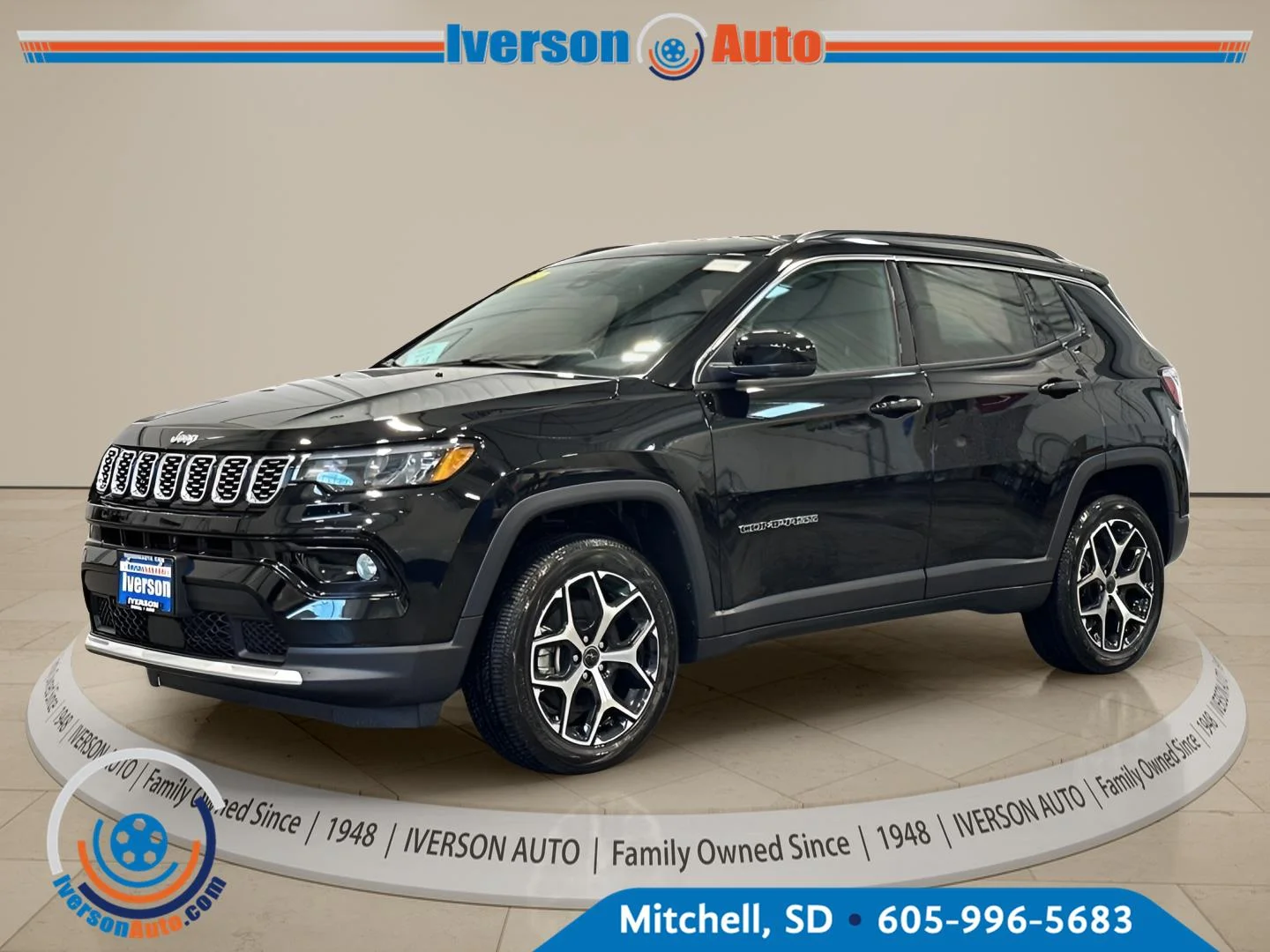 New 2026 Diamond Black Crystal Pearlcoat Jeep Limited image 3
