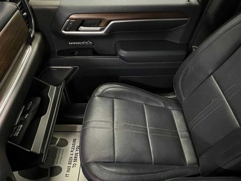 Used 2022 Beige Chevrolet High Country image 40