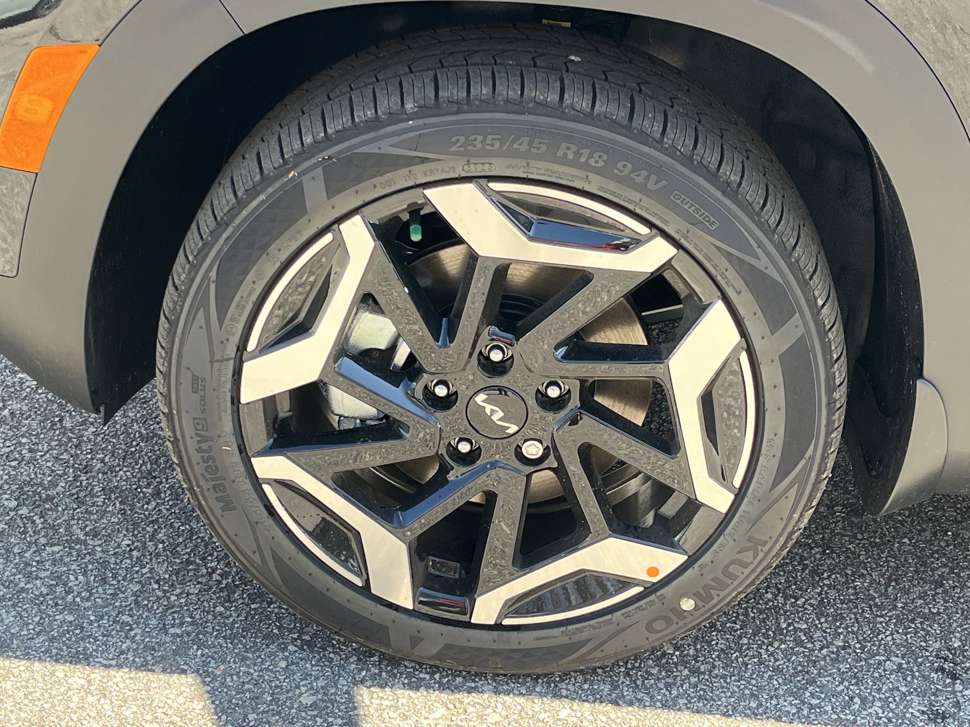 New 2026 Fusion Black Kia SX image 27