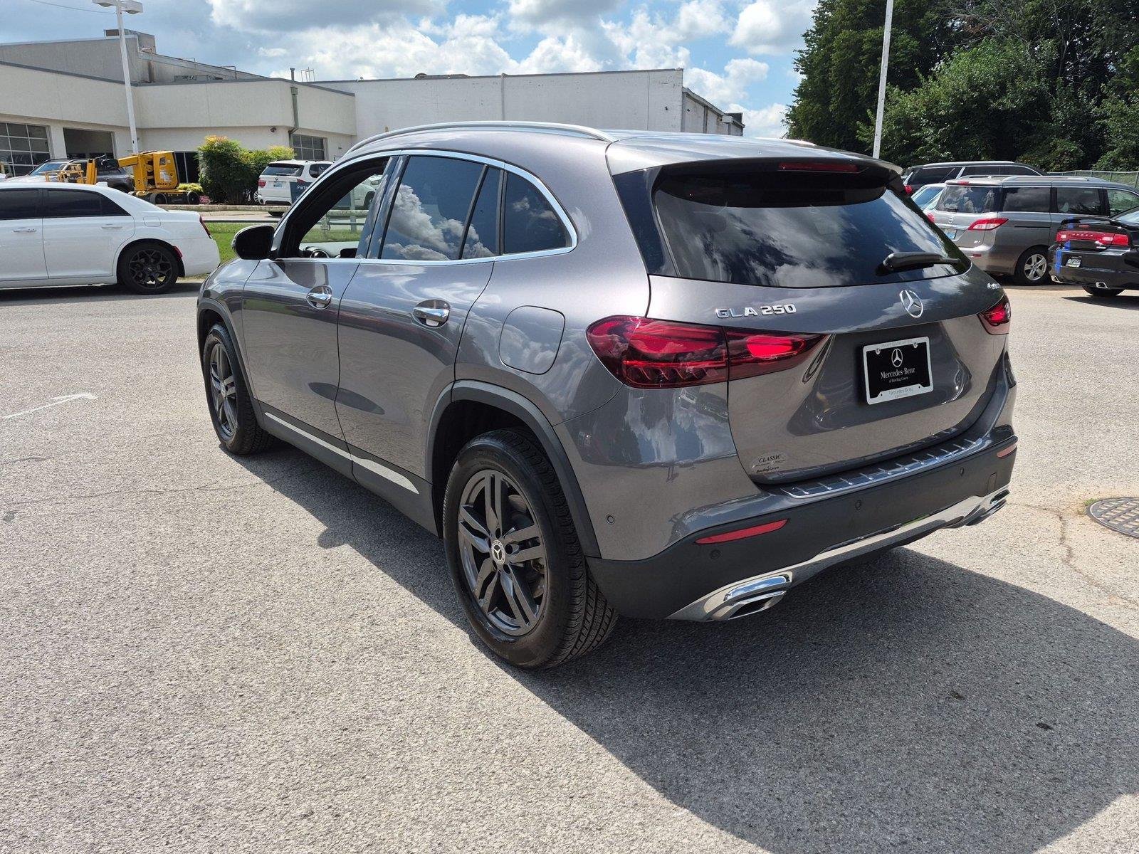 Used 2025 Mountain Grey Metallic Mercedes-Benz GLA 250 image 3