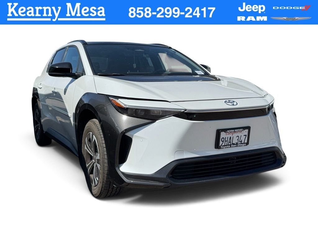 Used 2023 Beige Toyota XLE image 1