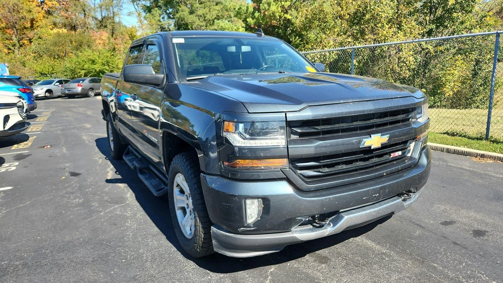 Used 2017 GRAPHITE METALLIC Chevrolet LT image 8