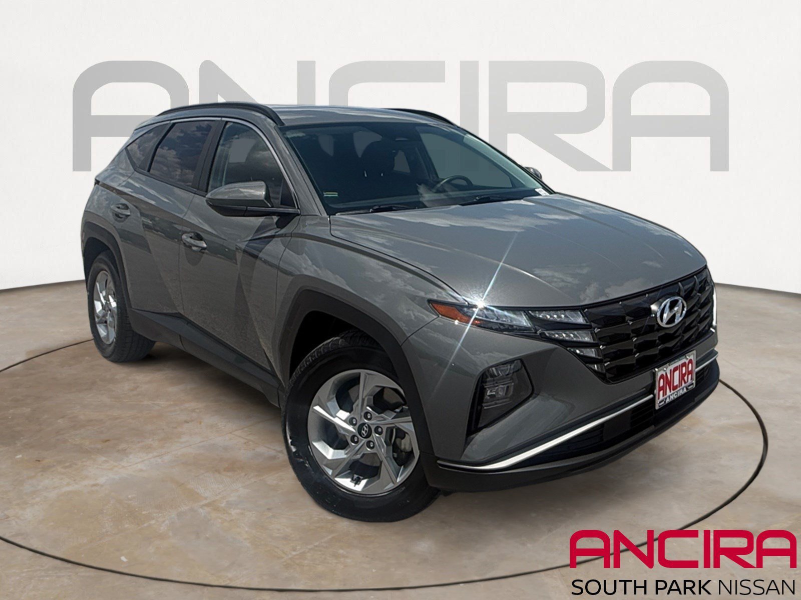 Used 2024 Hampton Gray Hyundai SEL image 1